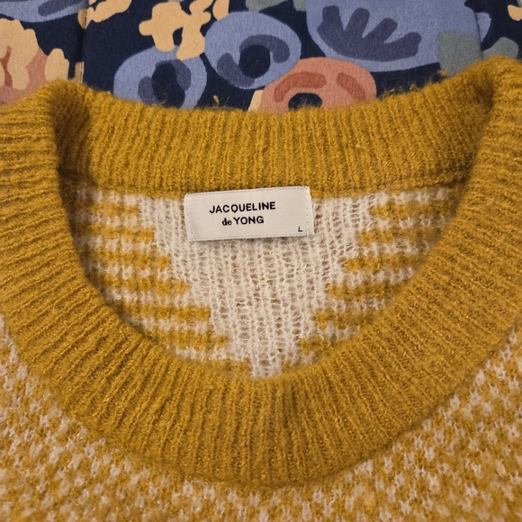 Jacqueline de Yong Mustard Yellow and Cream Sweater - Picture 3 of 11